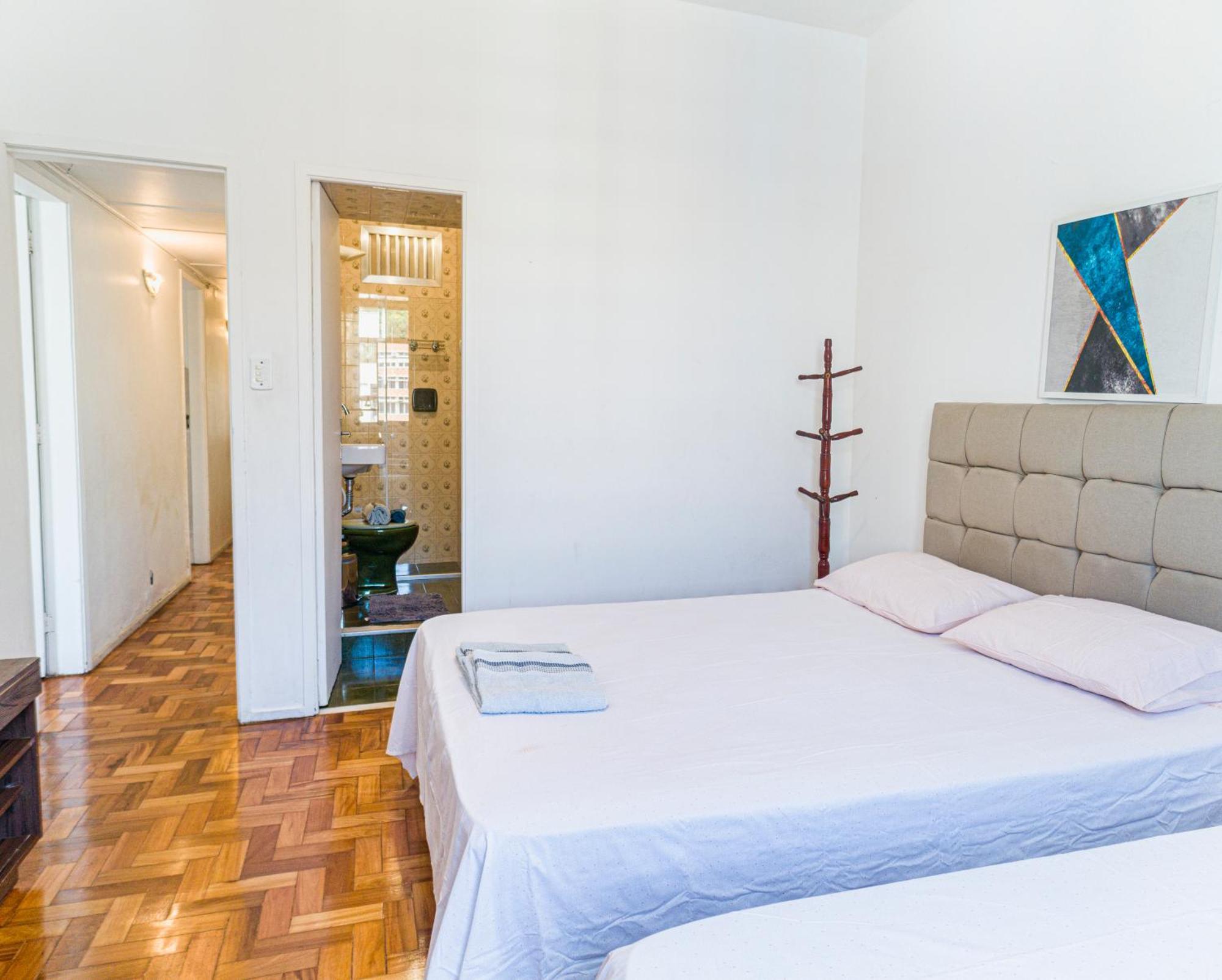 Copacabana Beach Apartment: 3 Bedrooms, 4 Baths, Air Con & Wi-Fi Rio de Janeiro Exterior photo